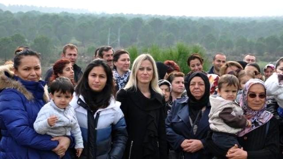 Okul Karşısına Baz İstasyonu Kurulmasına Tepki