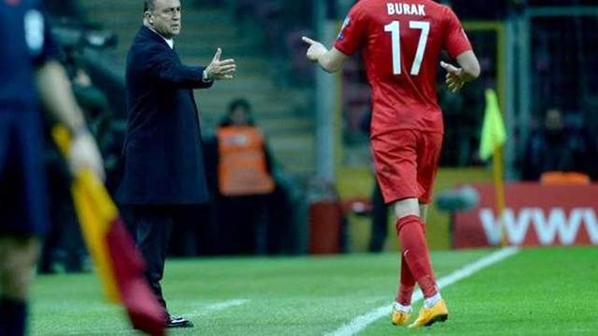 Yan Hakemler Bayraklarını Unuttu