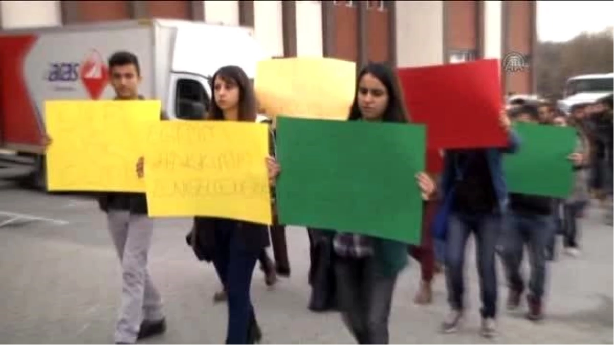 Aibü\'de Oturma Eylemi Yapan Öğrencilerin Gözaltına Alınması