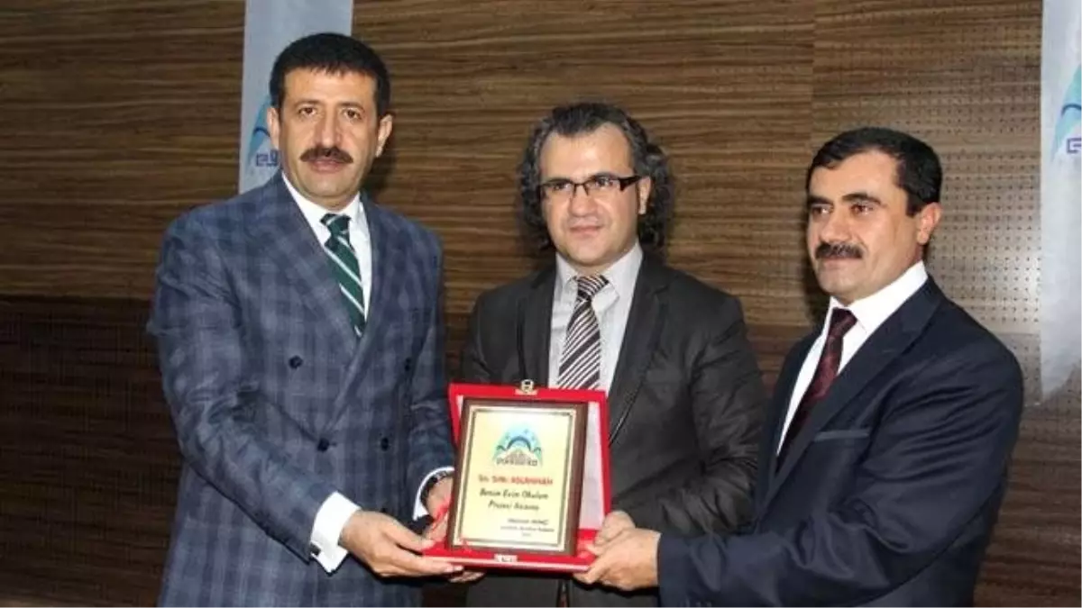 Aslıhan Bu Kez Eyyübiyeli Öğrenciler İçin Urfa\'da