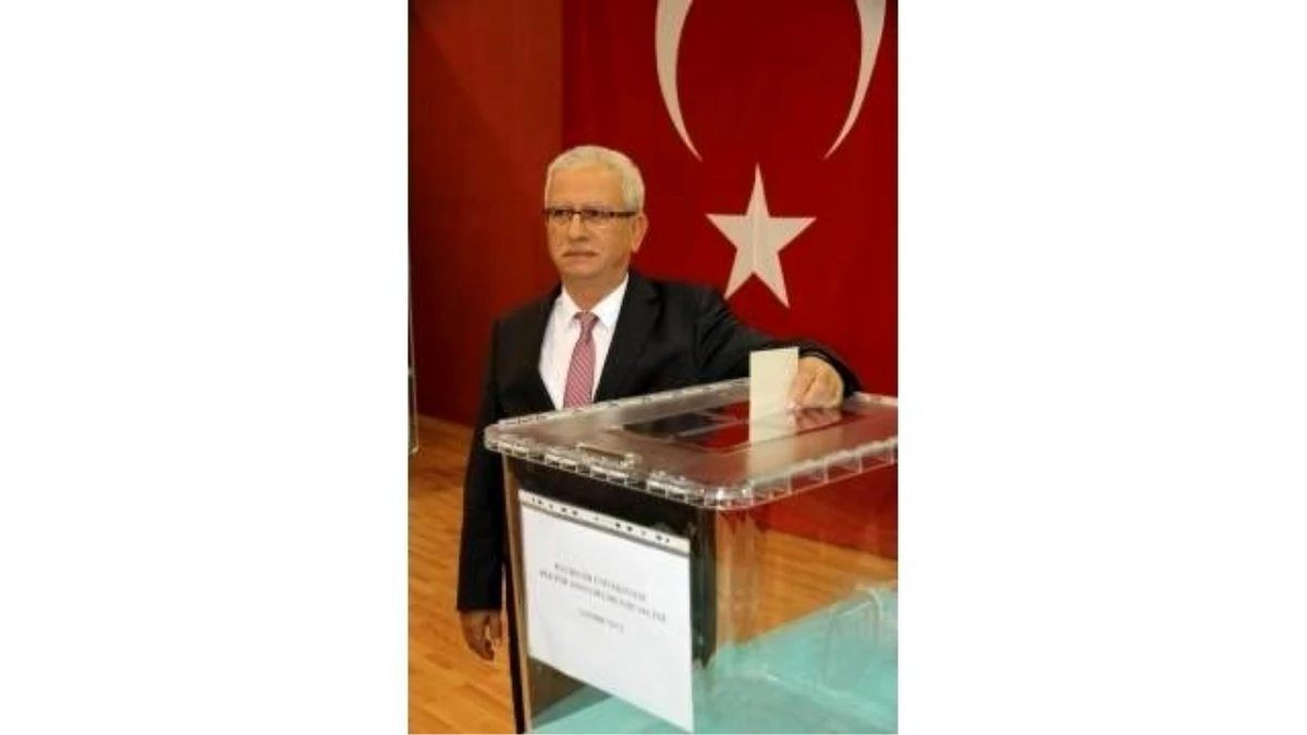 Balıkesir Üniversitesinde Yeni Rektör Prof. Dr. Özdemir