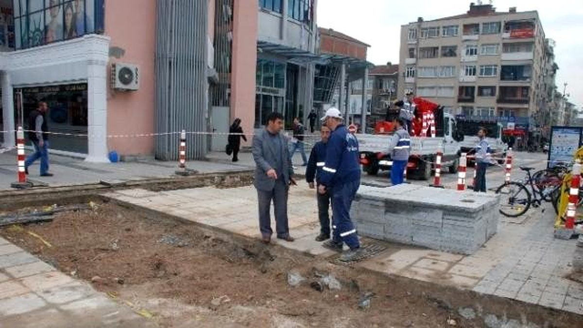 Belsa Önündeki Görsel Kirlilik Giderildi