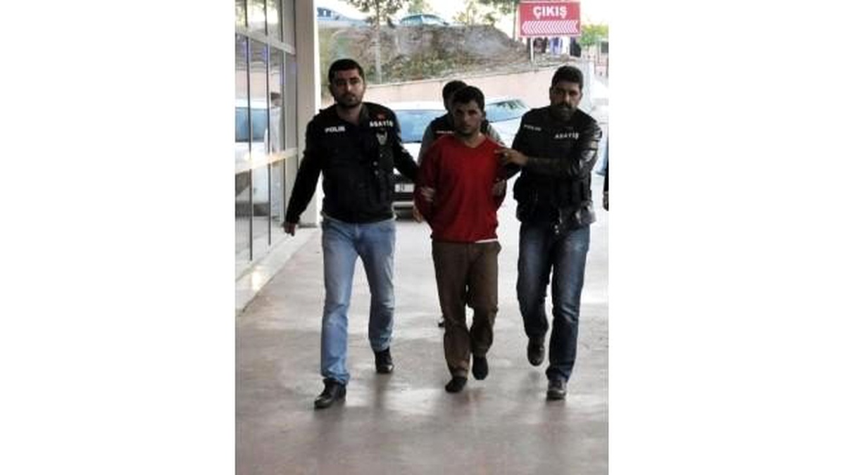 Çalıntı Motosiklet ve Silah Zoruyla Gasp Yapan 2 Kişi Tutuklandı