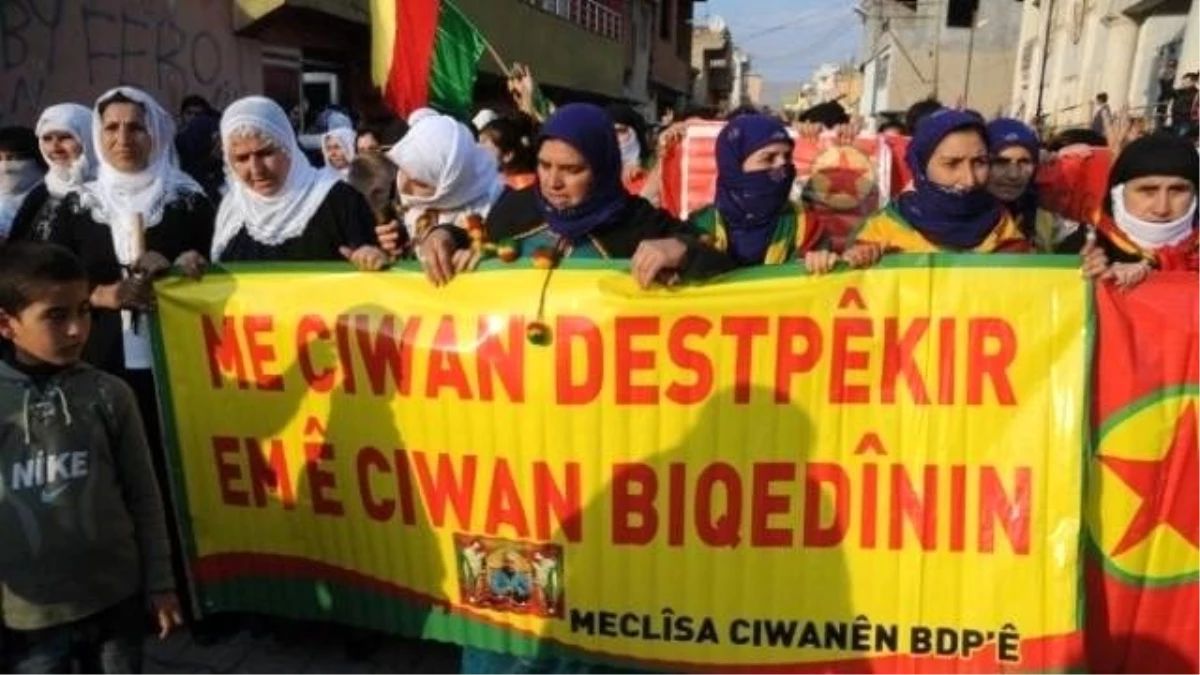 Cizre\'de \'Öcalan\'a Özgürlük\' Yürüyüşüne Polis Müdahale Etti