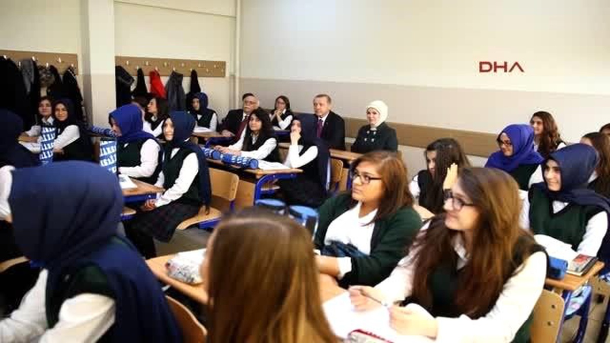 Erdoğan Sırrını Sınıf Tahtasına Yazdı