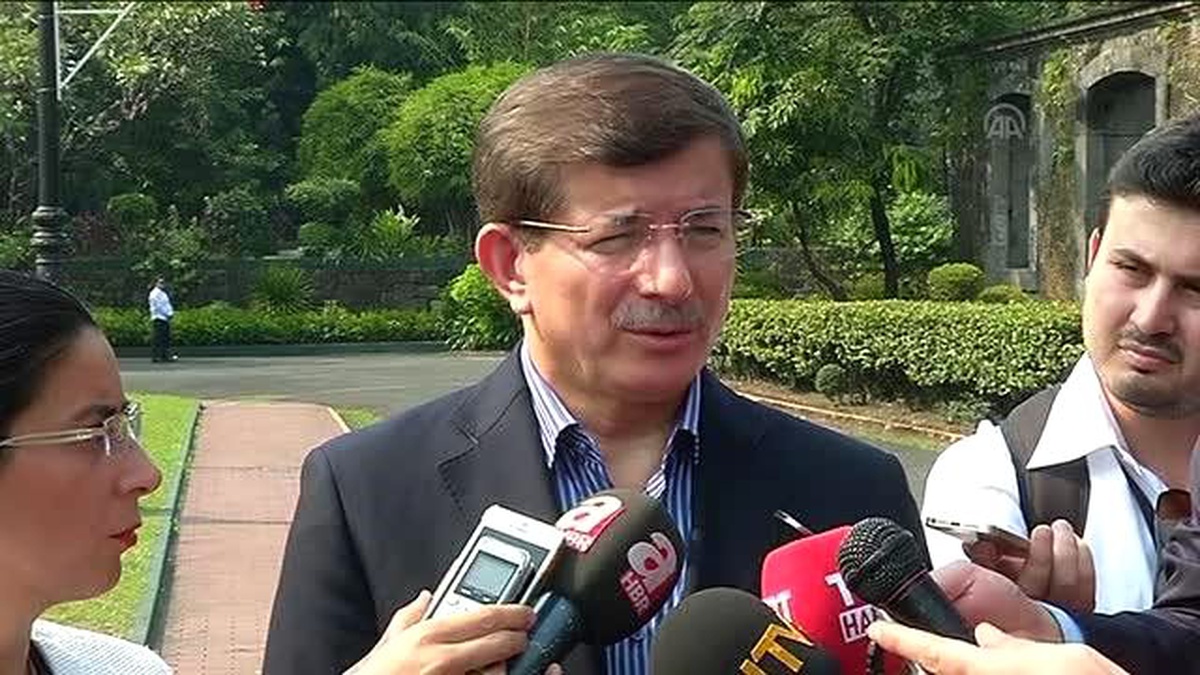 Davutoğlu: "Hükümetimiz, Kim Ne Yaparsa Yapsın Türkiye\'deki Kalıcı İstikrarı Karşılıklı Anlayış...