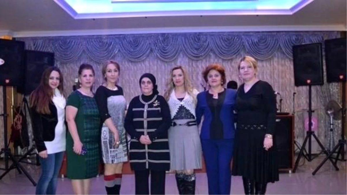 Erzurumlu Kadınlar Birlik ve Beraberlik Yemeğinde Bir Araya Geldi