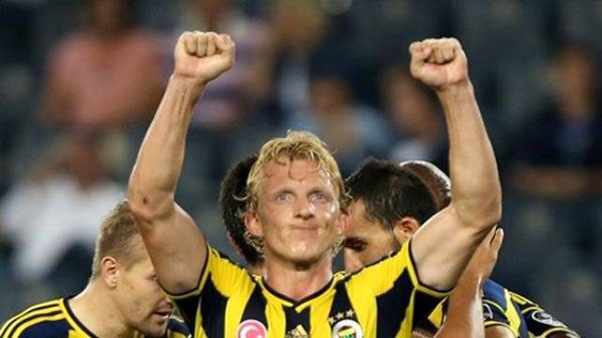 Fenerbahçeli Futbolcu Kuyt\'a Ödül