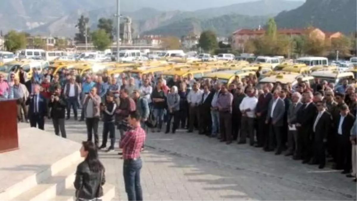 Fethiye\'de Taksicileren Yönetmelik Tepkisi