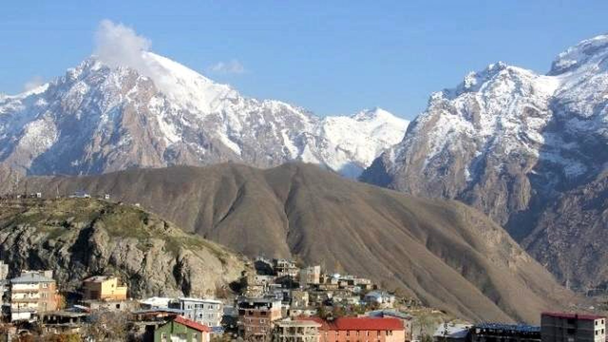 Hakkari\'de Yağışlar Yerine Güneşli Havaya Bıraktı