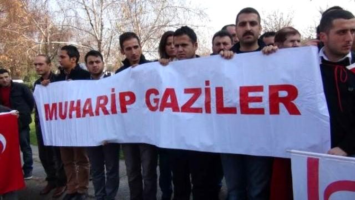 İstihdam İsteyen Muharip Gazi Çocukları Meclis Önünde Eylem Yaptı
