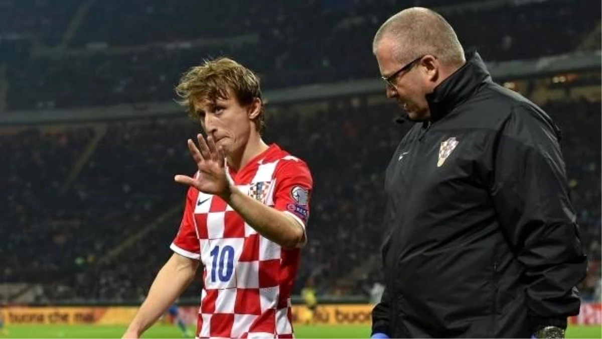 Luka Modric 1 Ay Sahalardan Uzak Kalacak