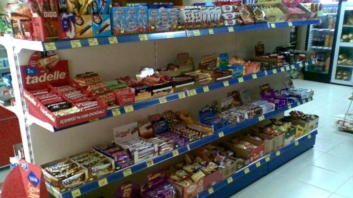 Mahalle Bakkalı Avm\'lere Kafa Tuttu