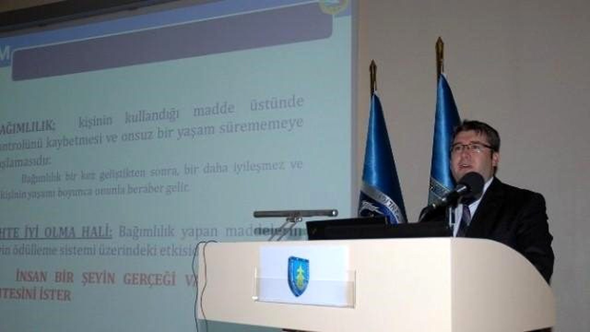 Polisten Askeri Personele Uyuşturucu Bilgilendirme Semineri