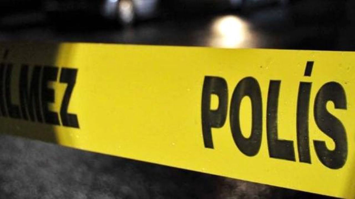 Samsun Eşiyle İlişikisi Olduğunu İddia Ettiği Kadını Bıçakladı