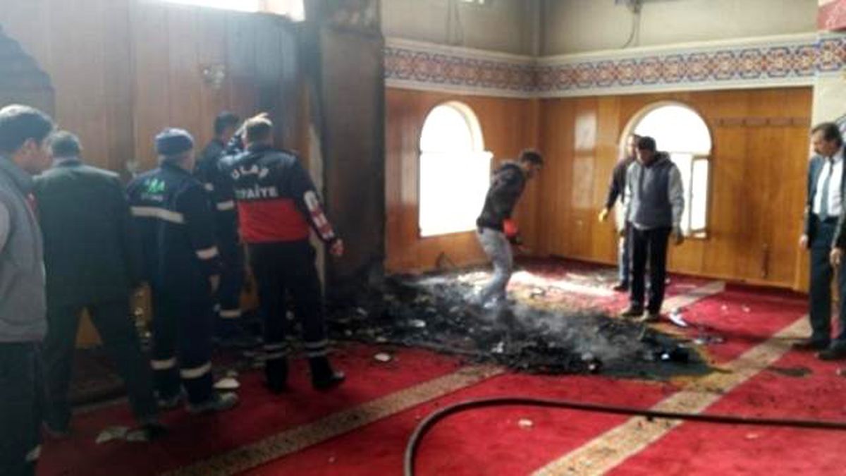 Ulaş\'ta Cami Yangını