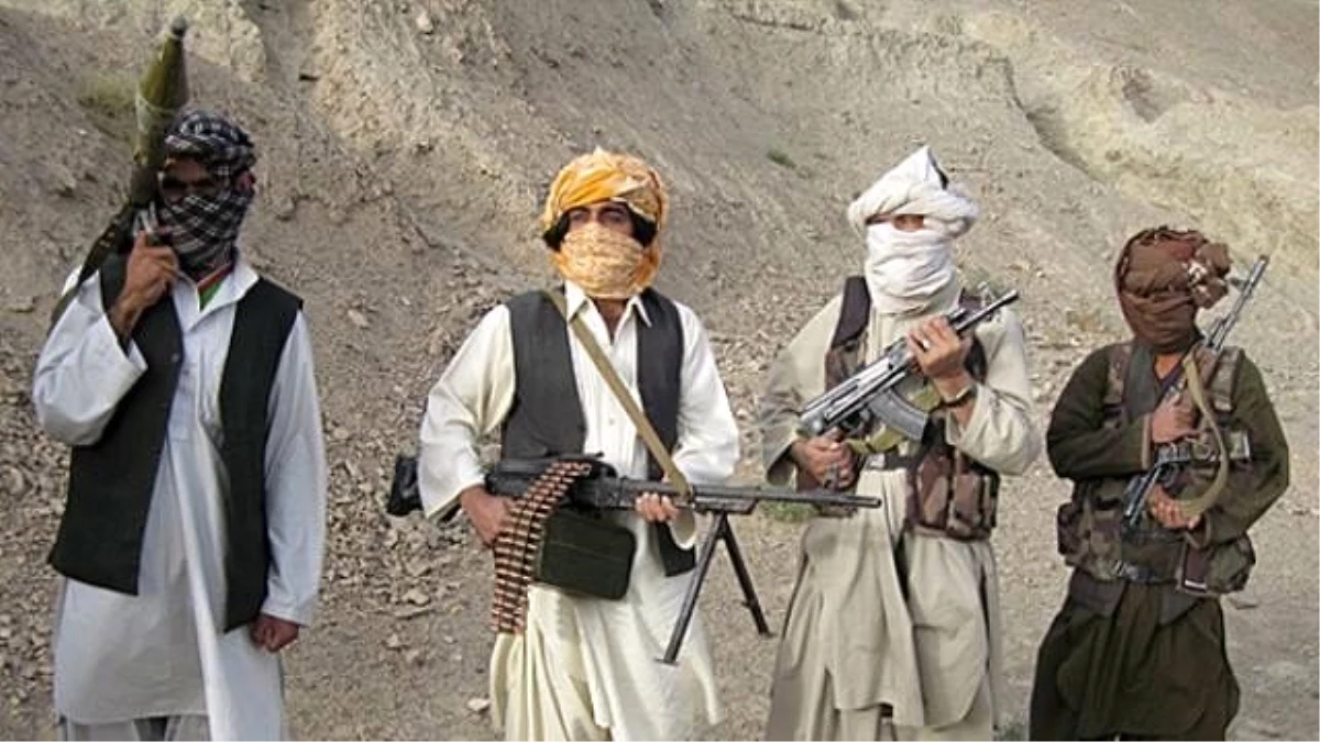 Afganistan\'da 21 Taliban Üyesi Teslim Oldu