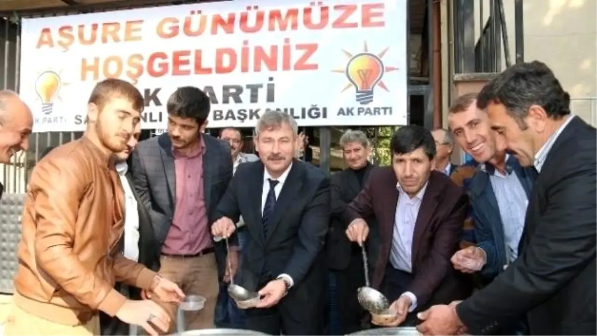 AK Parti Saruhanlı\'da Aşure Dağıttı