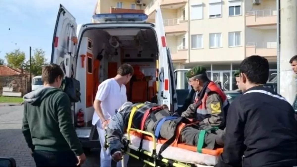 Balıkesir\'de Arızalı Ambulans Az Daha Öldürüyordu