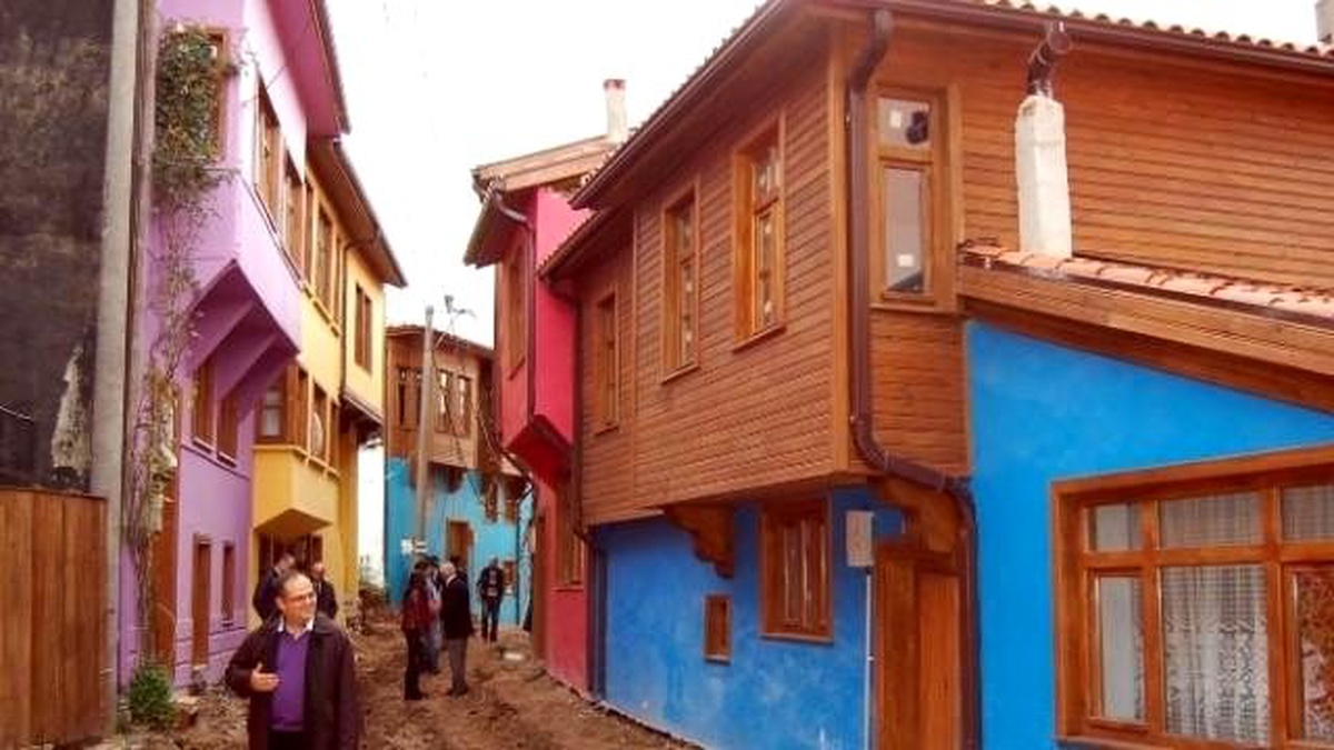 Bandırma\'nın Eski Edincik Evleri Yeniden Hayat Buldu
