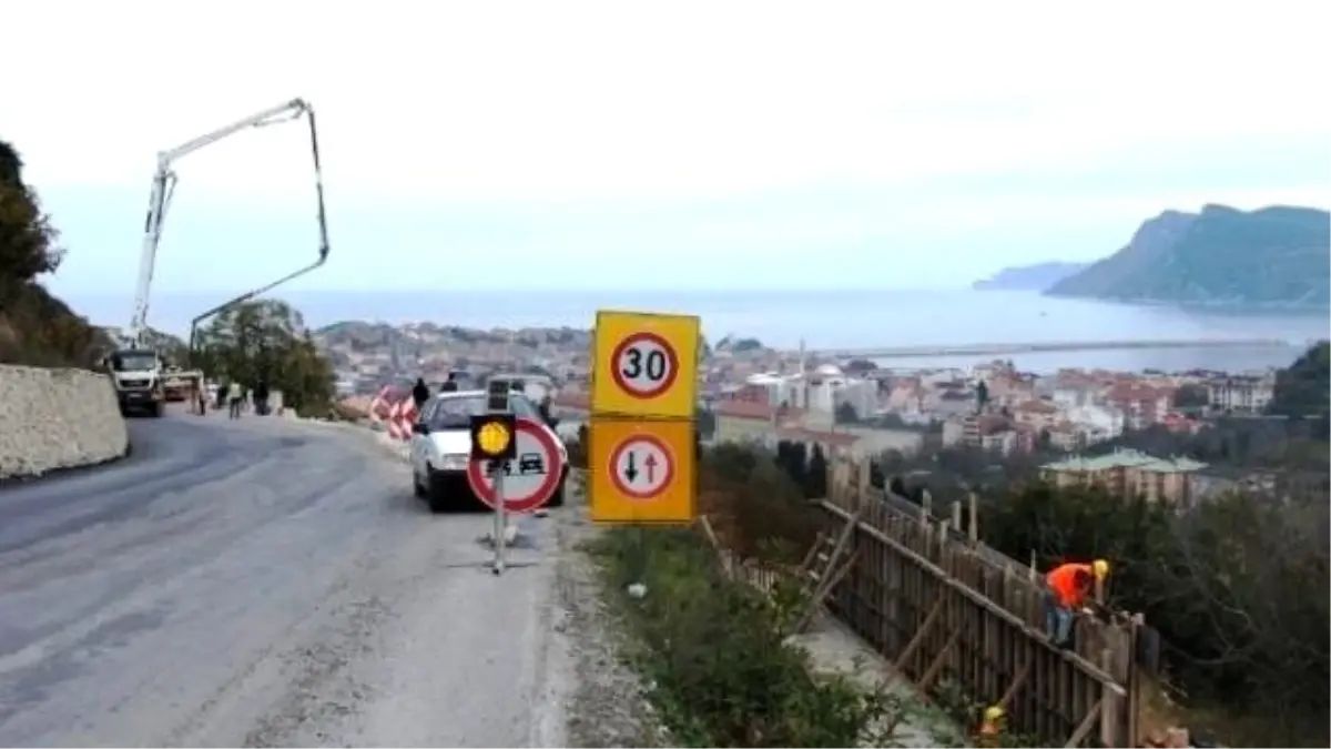 Bartın-Amasra Yolu Bir Saat Trafiğe Kapalı Kaldı