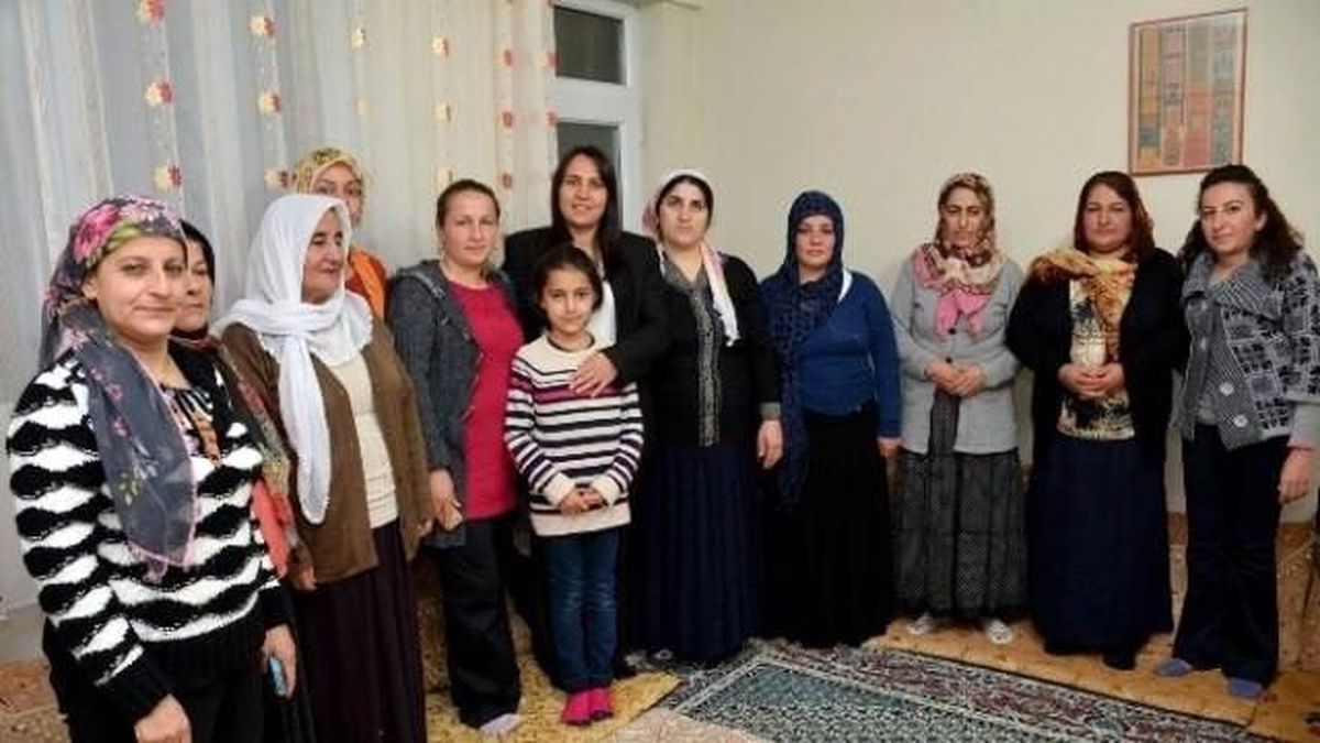 Başkan Hatipoğlu ve Dökh Üyelerinden Ev Toplantıları