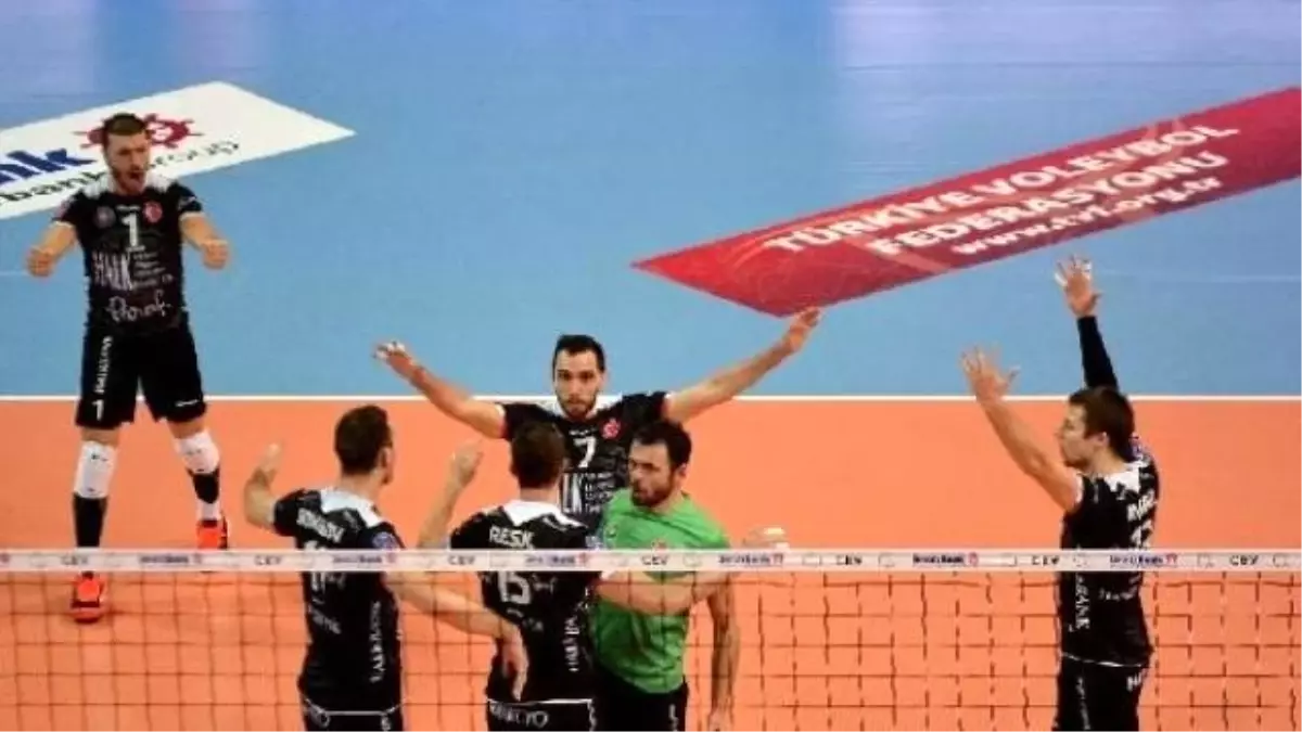 Halkbank, Noliko Maseik\'i 3-1 Yendi