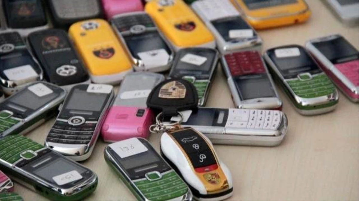 Kapıkule\'de 12 Bin TL Değerinde Kaçak Telefon Ele Geçirildi
