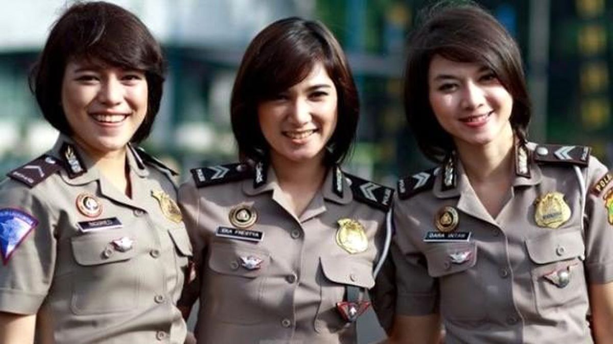 Endonezya'da Polis Adayı Kadınlara 'Bekaret Testi'