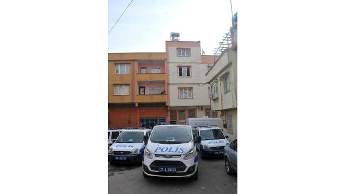 Evde Kalp Krizi Geçirip Öldü