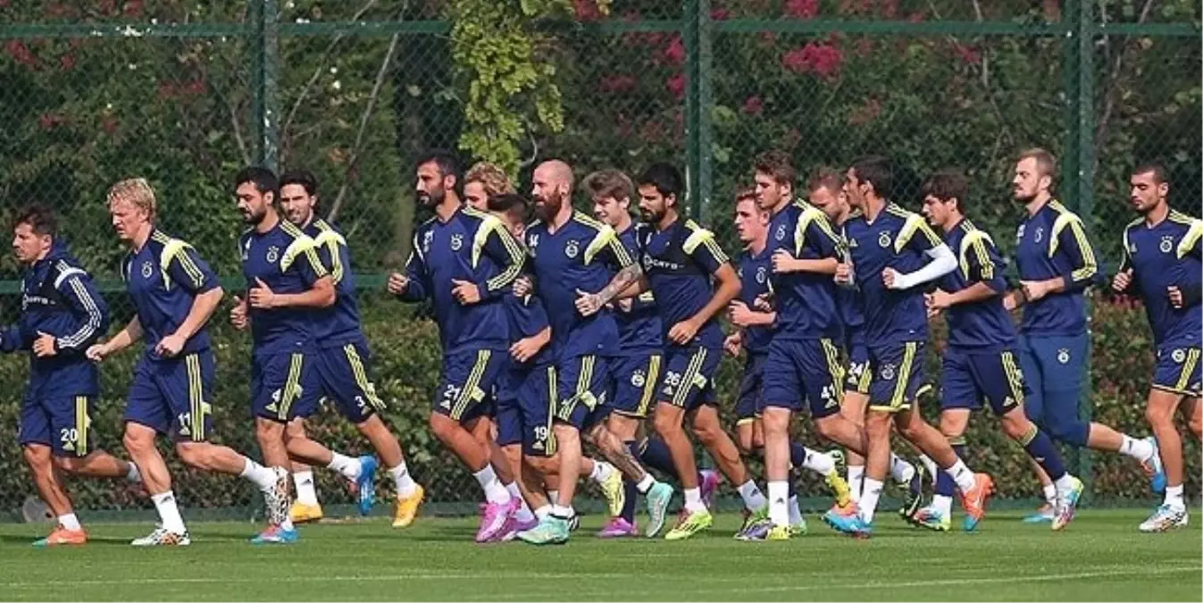 Fenerbahçe\'de Bursaspor Maçı Hazırlıkları Sürüyor