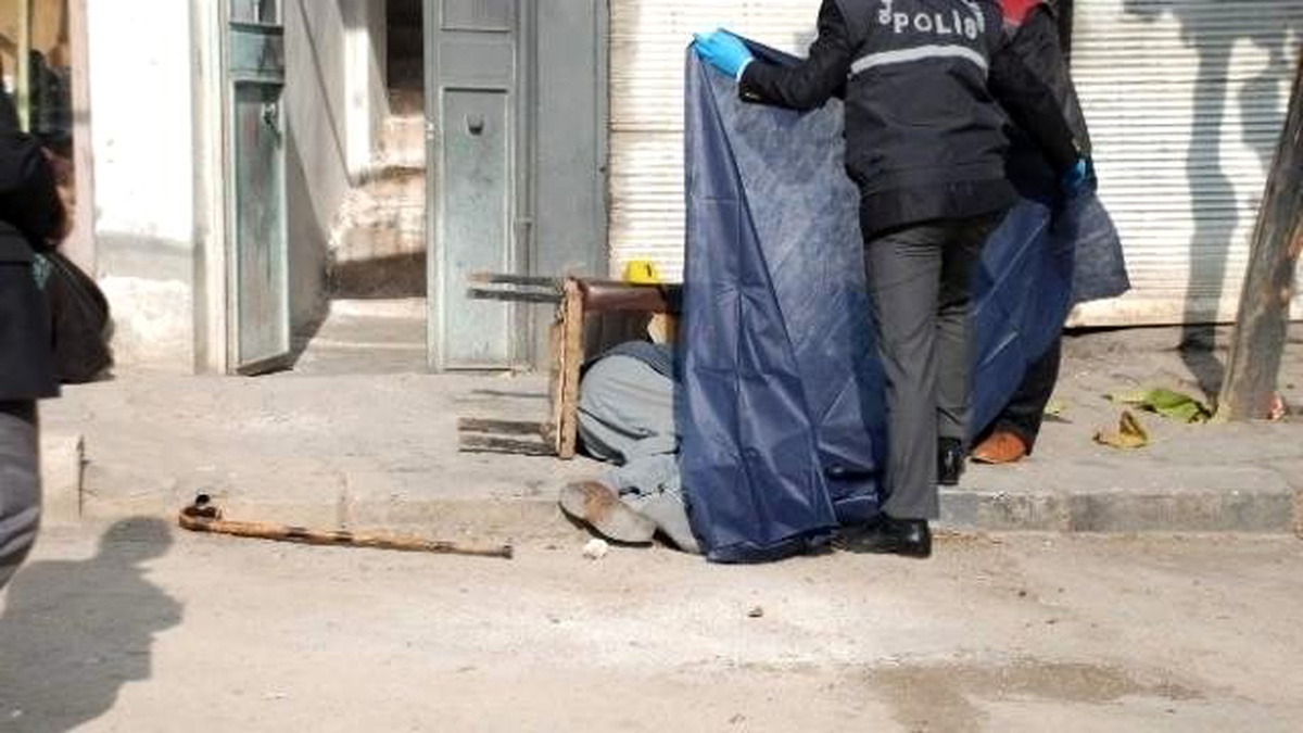 Gürültü\' Kavgası Kanlı Bitti: 1 Ölü