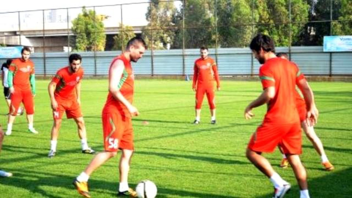 Karşıyaka Hasrete Son Vermek İstiyor