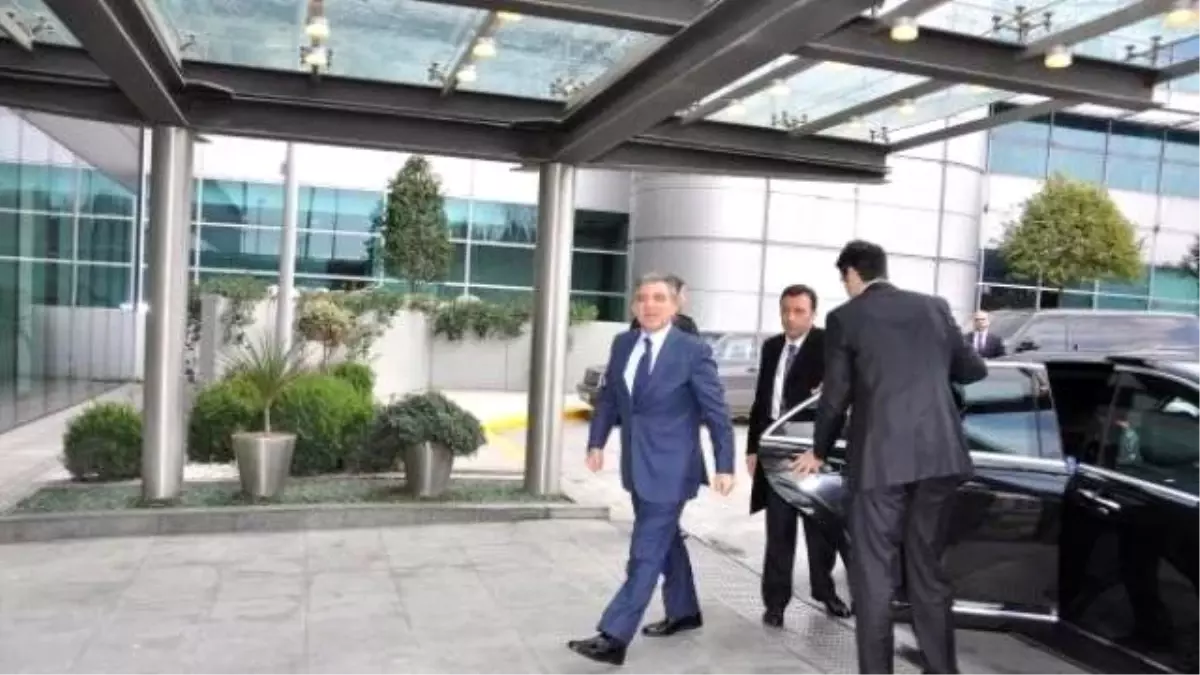 Abdullah Gül Londra\'ya Gitti