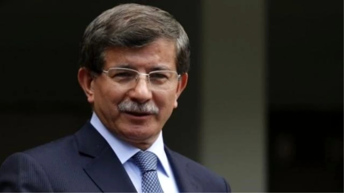 Başbakan Davutoğlu, Irak\'ta Resmi Törenle Karşılandı
