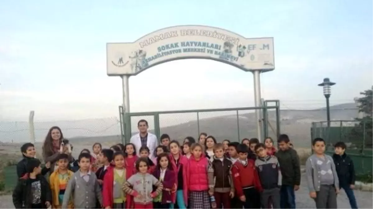 Bilgi Evi Öğrencileri Sokak Hayvanları Rehabilitasyon Merkezi'ni Gezdi
