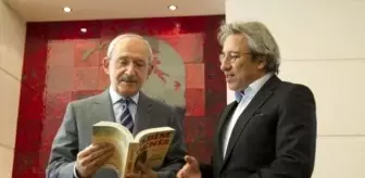 Can Dündar, Kılıçdaroğlu'na Kitap İmzaladı