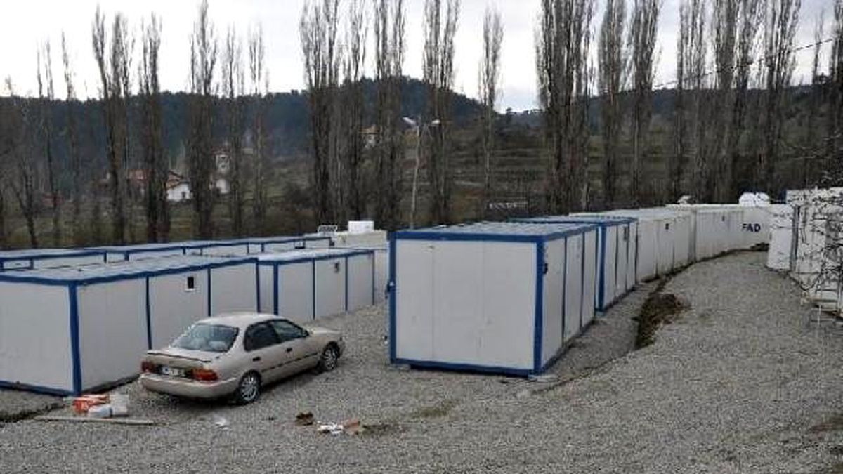 Çukuröz Köyü\'nde Yaralar Sarılıyor