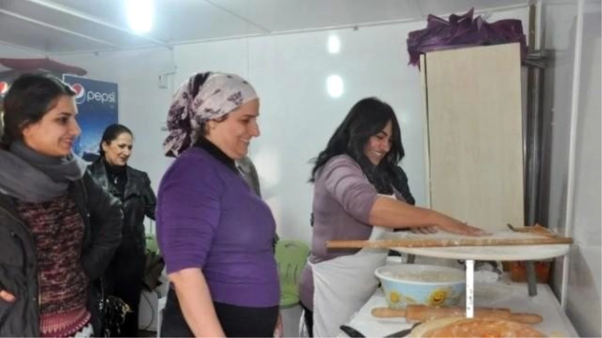 Diyarbakır\'da Kadın Emeğiyle Gözleme Evi Açıldı