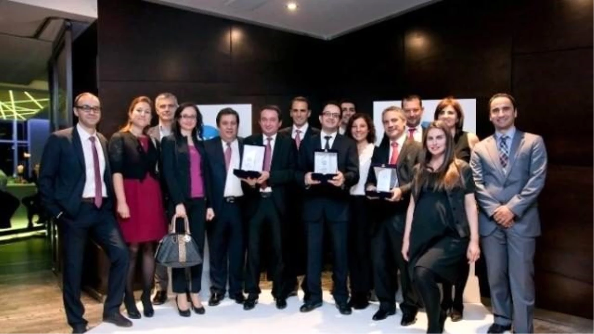 Innova\'ya \'Yılın En Yüksek Lisans Cirosu Yapan İş Ortağı Ödülü\'