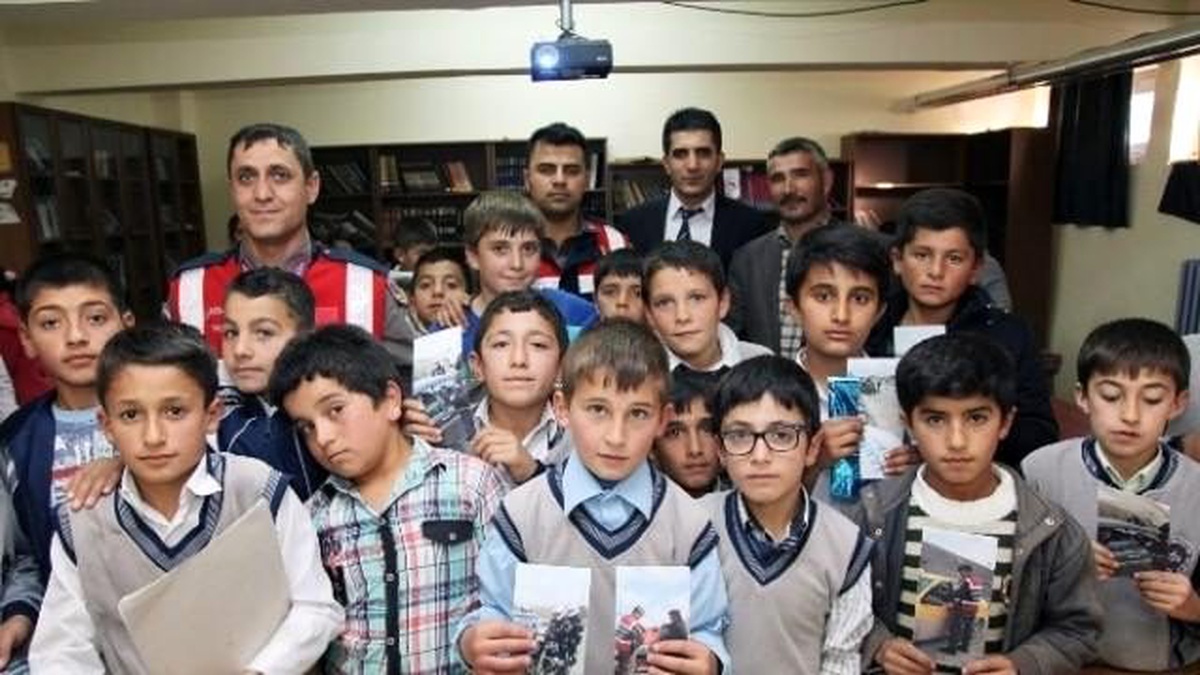 Jandarma Trafik Timi, Öğrencilere Eğitim Verdi