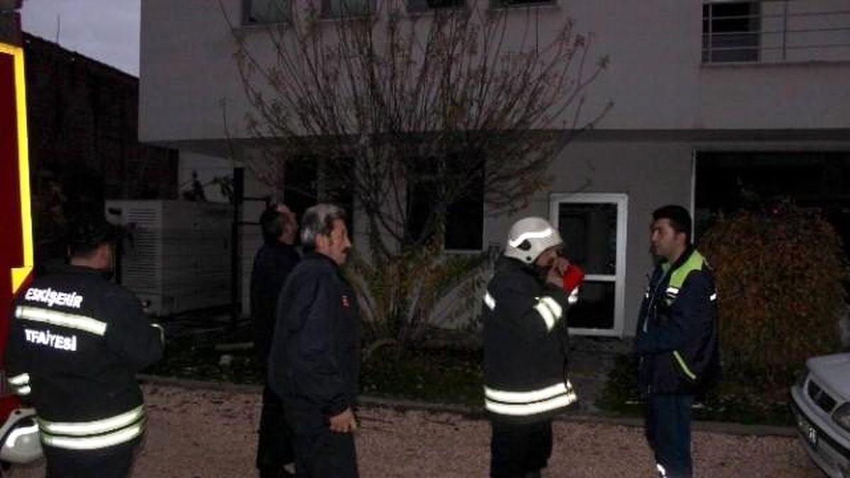 Kullanılmayan Poliklinik Binasında Yangın Paniği