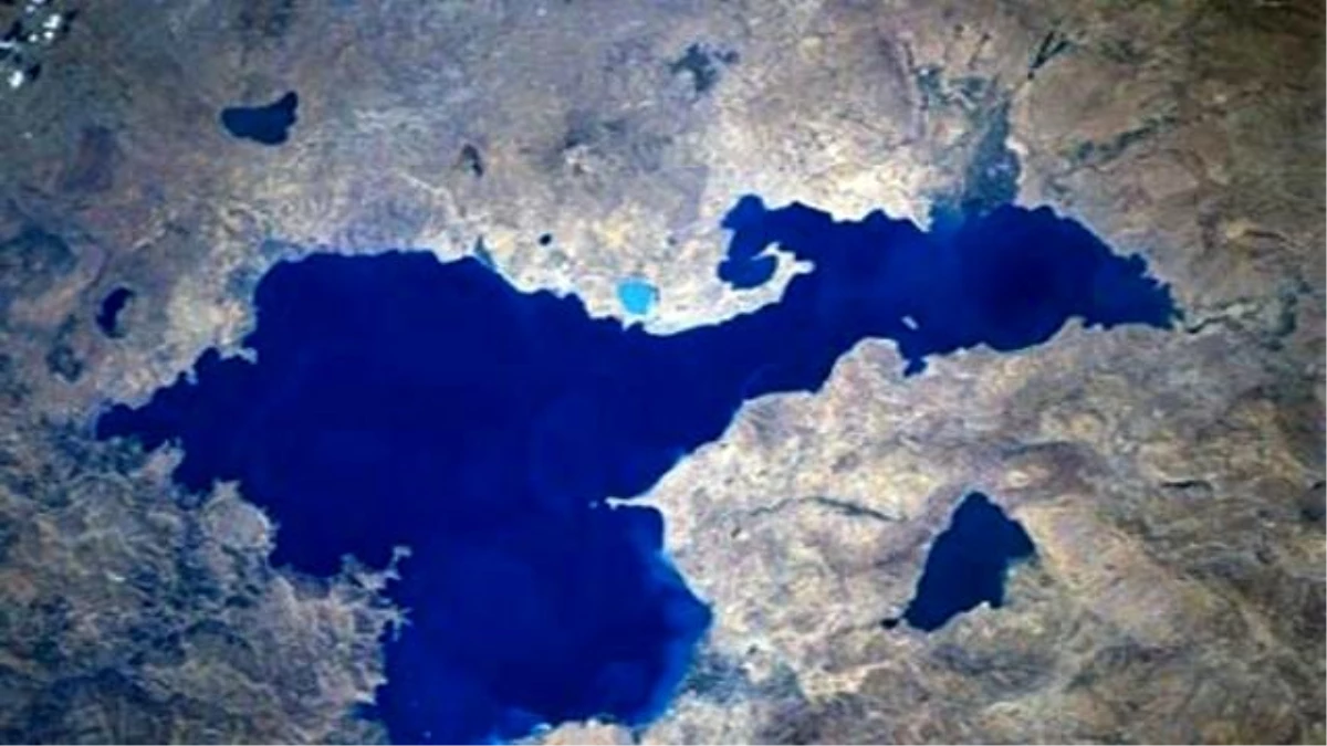 Van Gölü Haritasının Şekli Değişiyor