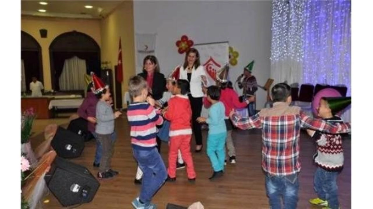 Sivas\'ta Sevgi Evlerinde Kalan Çocukların Doğum Günü Kutlandı