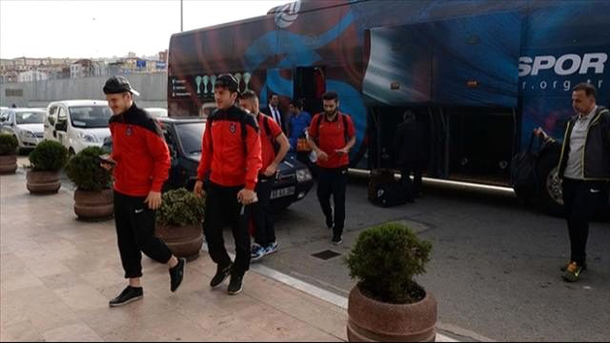 Trabzonspor\'a Coşkulu Karşılama