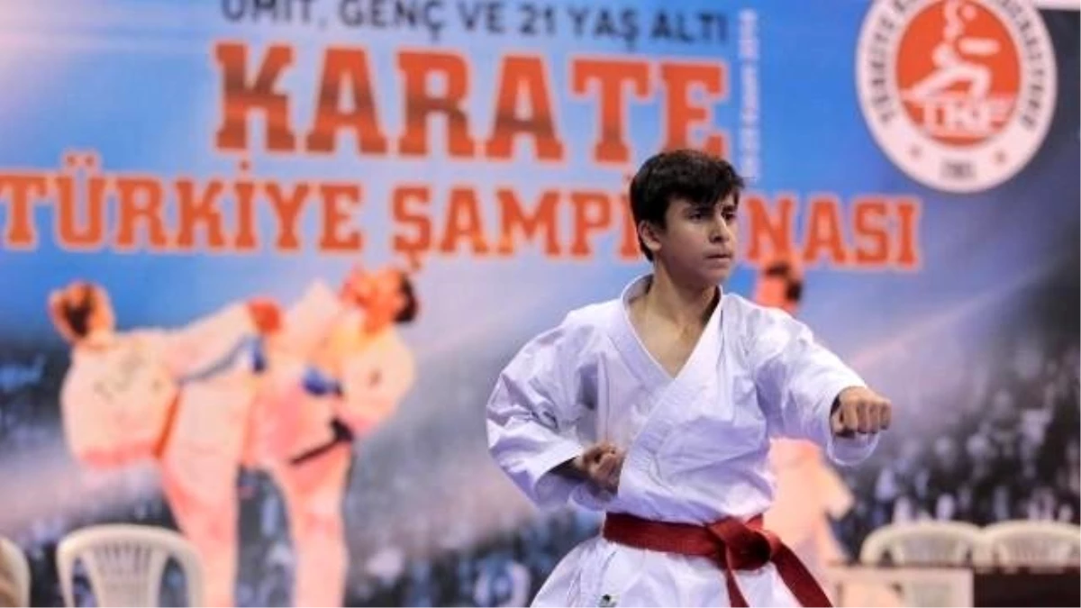 Türkiye Karate Şampiyonası Samsun\'da Başladı