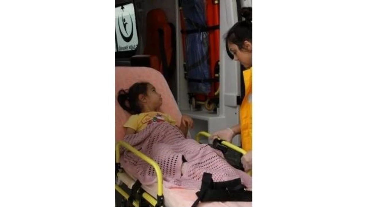 Üzerine Kaynar Su Dökülen Minik Kız Yaralandı