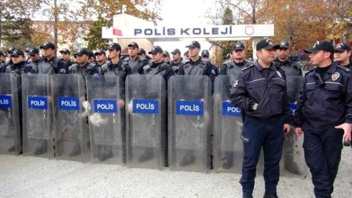 Ankara\'da \'Polis Kolejleri Kapatılmasın\' Eylemi (1)