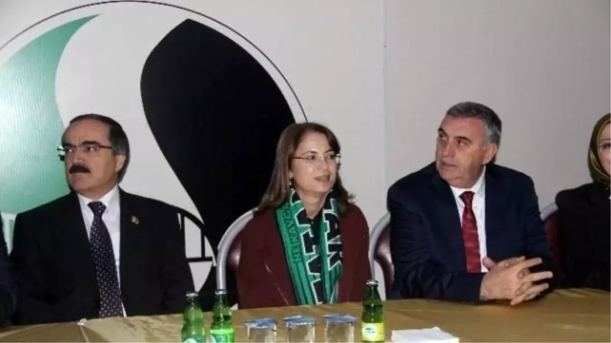 Bakan İslam, Sakaryaspor\'u Ziyaret Etti