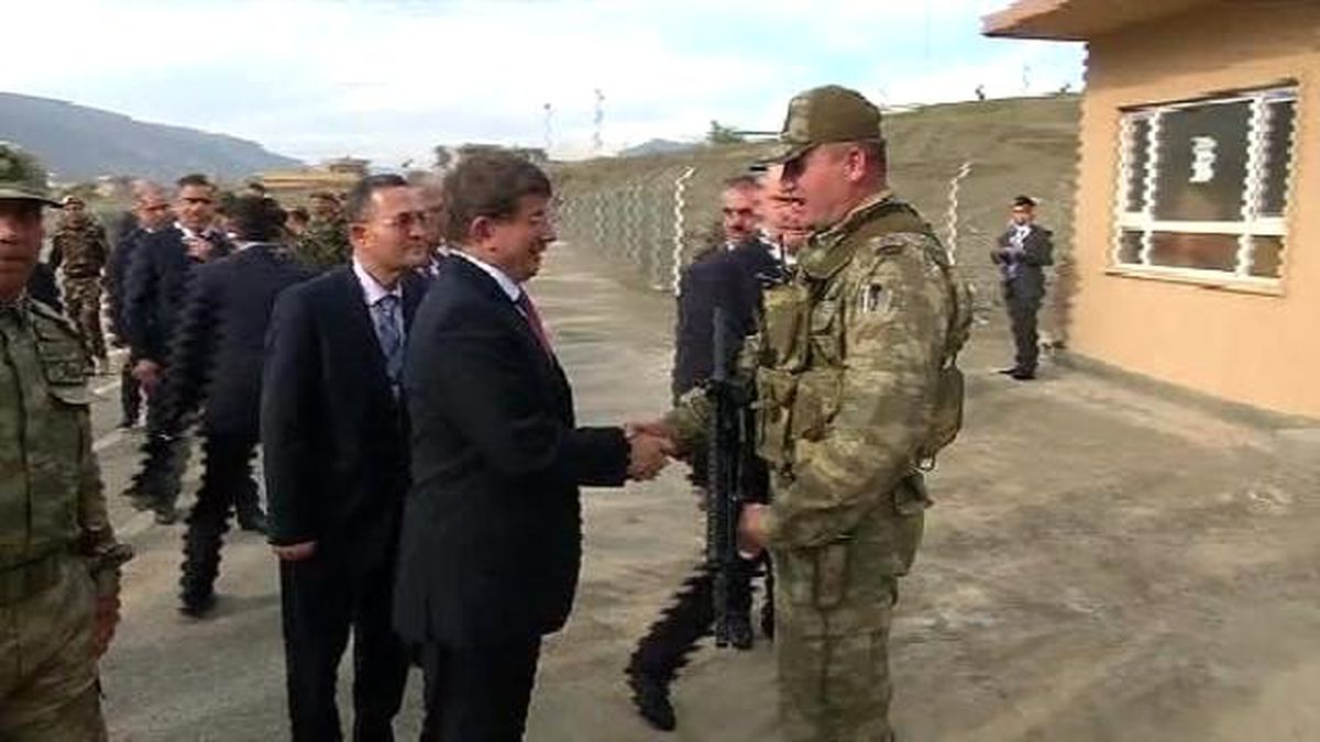 Başbakan Davutoğlu, Barzani ile Görüştü